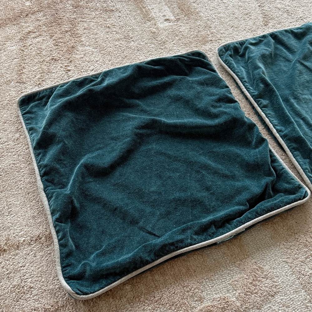 Two green pillow throw covers 18 inch square - Picture 3 of 7